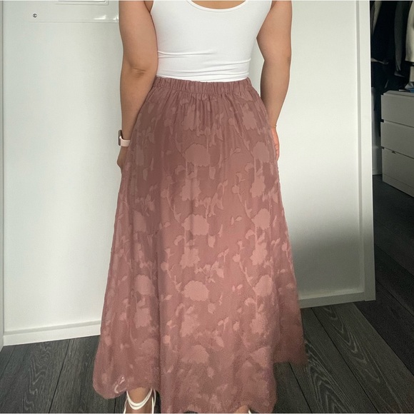 Pink flowy skirt - Picture 4 of 9